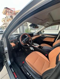 هەڤاڵ جۆلیۆن